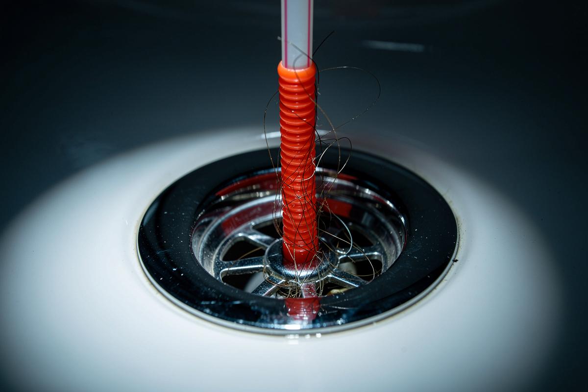 Plötzlich stecken Leute Strohhalme in Waschbecken, Home-Organizer erklären